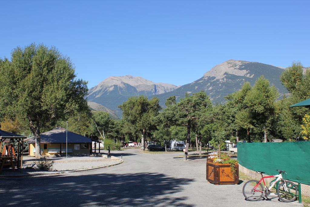 La Rochette Hotel Guillestre Luaran gambar