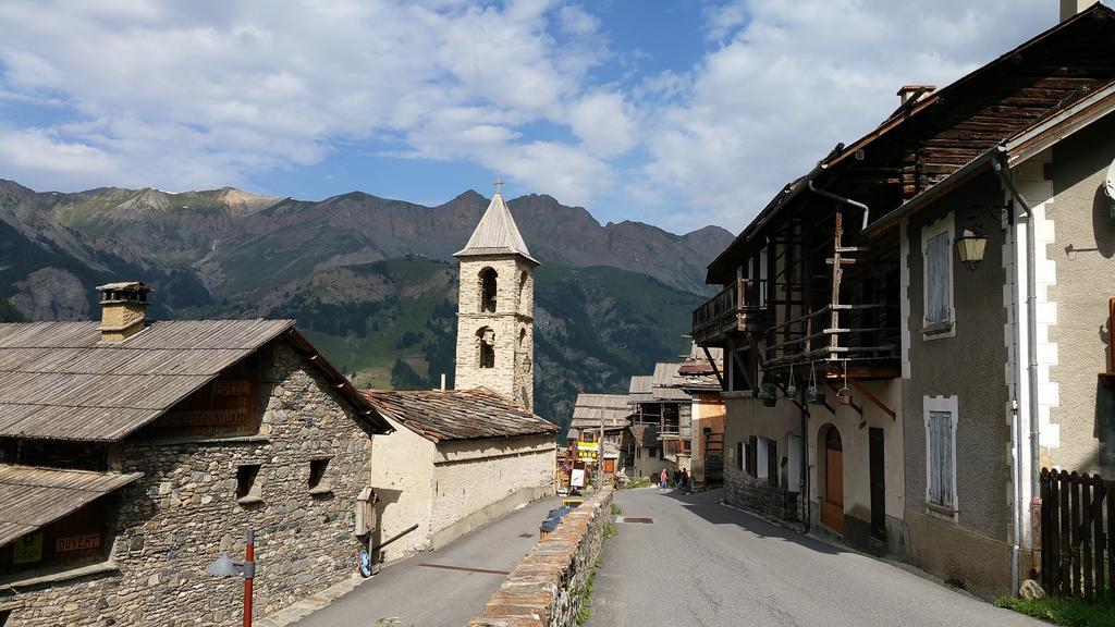 La Rochette Hotel Guillestre Luaran gambar
