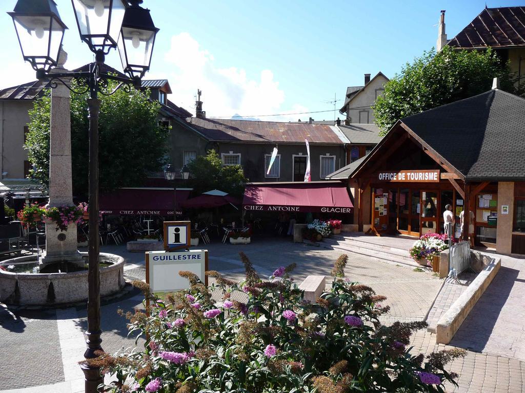 La Rochette Hotel Guillestre Luaran gambar