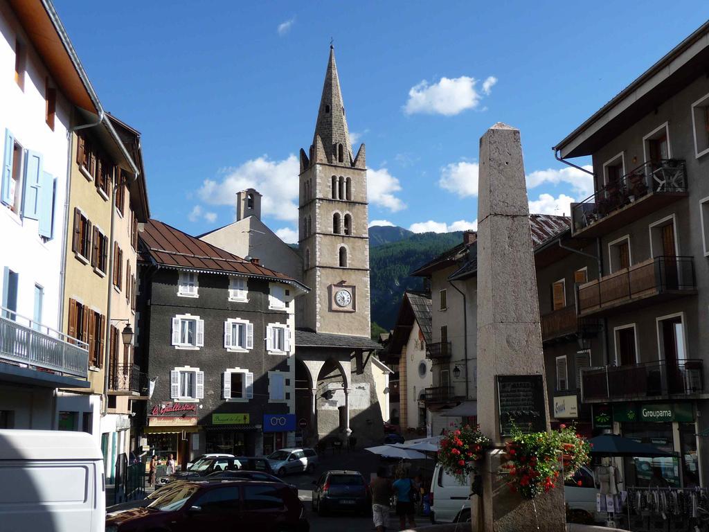 La Rochette Hotel Guillestre Luaran gambar